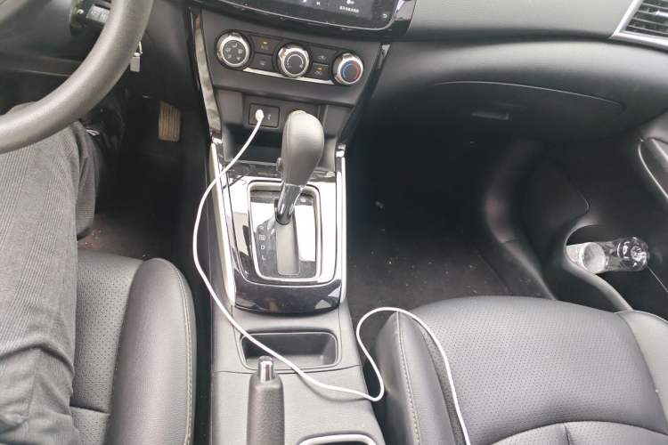 Used Nissan Sylphy 2021 Classic 1.6XL CVT Luxury Edition Gear Lever