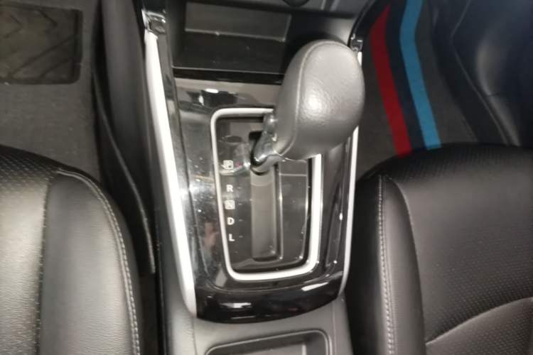 Used Nissan Sylphy 2021 Classic 1.6XL CVT Luxury Edition Gear Lever