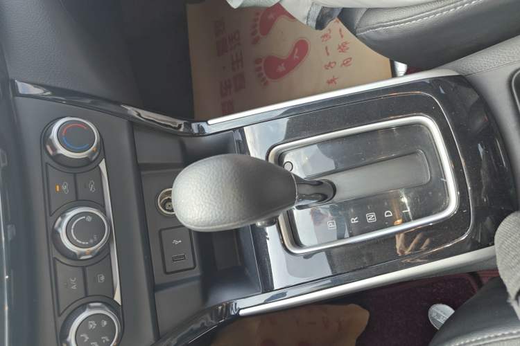 Used Nissan Sylphy 2021 Classic 1.6XL CVT Luxury Edition Gear Lever