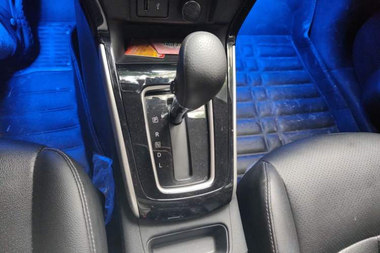 Used Nissan Sylphy 2021 Classic 1.6XL CVT Luxury Edition Gear Lever