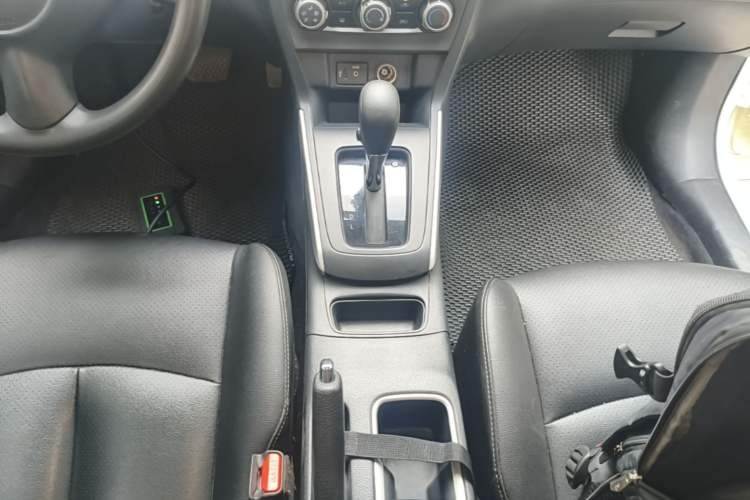 Used Nissan Sylphy 2021 Classic 1.6XE CVT Exclusive Edition Gear Lever