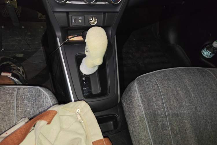 Used Nissan Sylphy 2021 Classic 1.6XE CVT Comfort Edition Gear Lever