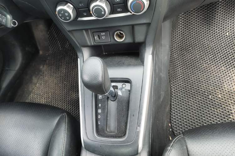 Used Nissan Sylphy 2021 Classic 1.6XE CVT Comfort Edition Gear Lever