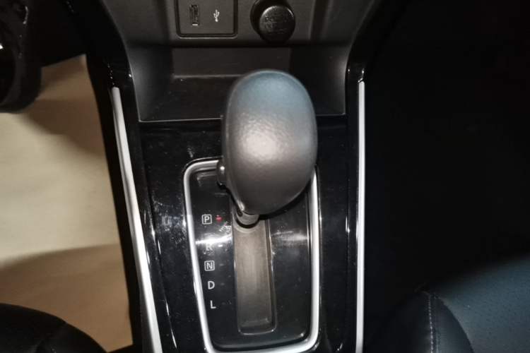 Used Nissan Sylphy 2021 Classic 1.6XL CVT Luxury Edition Gear Lever