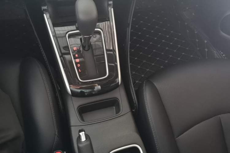 Used Nissan Sylphy 2021 Classic 1.6XL CVT Luxury Edition Gear Lever