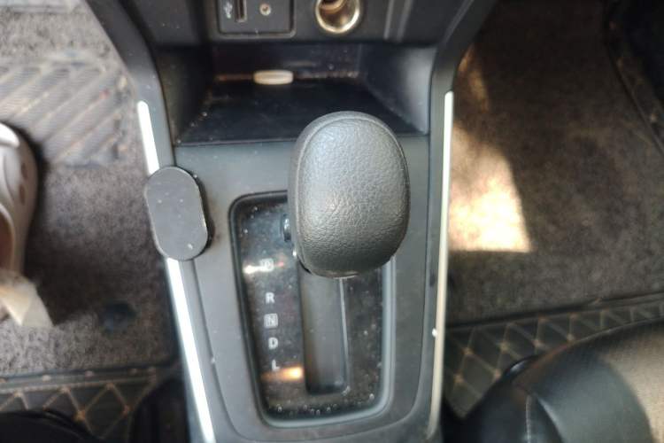 Used Nissan Sylphy 2021 Classic 1.6XE CVT Comfort Edition Gear Lever