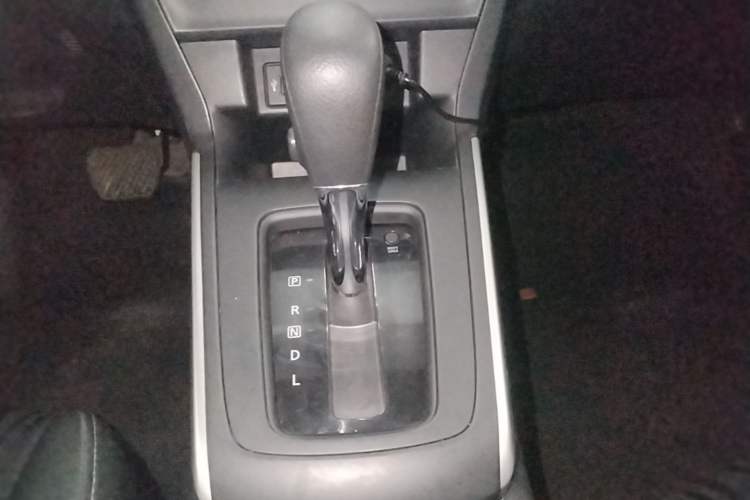 Used Nissan Sylphy 2021 Classic 1.6XE CVT Comfort Edition Gear Lever