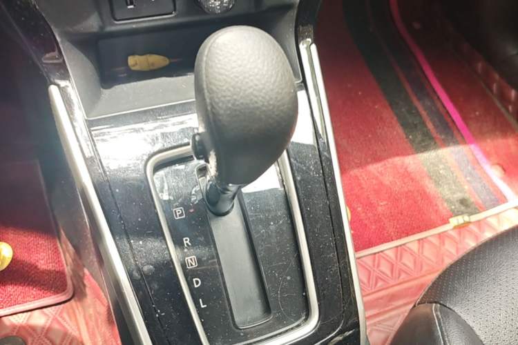 Used Nissan Sylphy 2021 Classic 1.6XL CVT Luxury Edition Gear Lever
