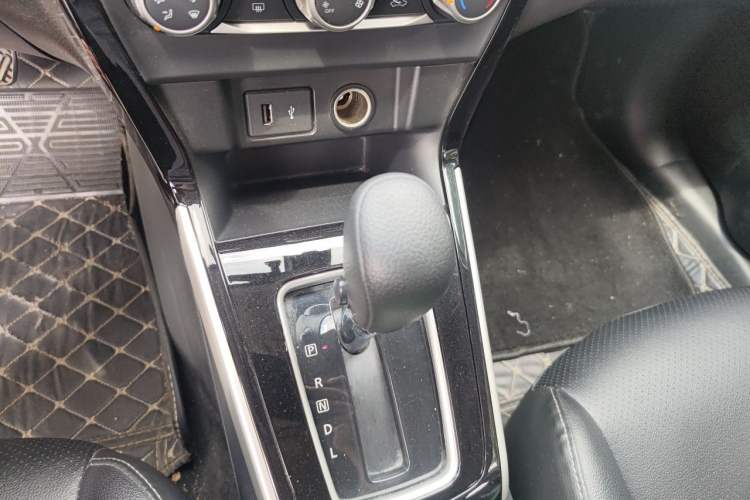 Used Nissan Sylphy 2021 Classic 1.6XL CVT Luxury Edition Gear Lever