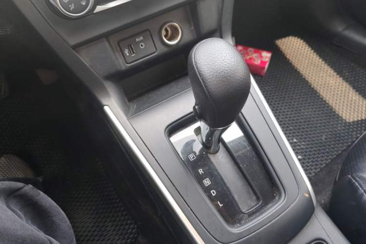 Used Nissan Sylphy 2021 Classic 1.6XE CVT Comfort Edition Gear Lever
