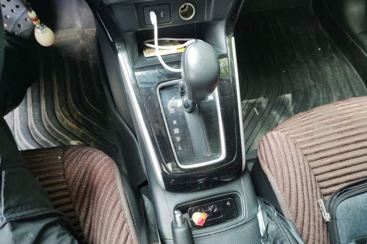 Used Nissan Sylphy 2021 Classic 1.6XL CVT Luxury Edition Gear Lever