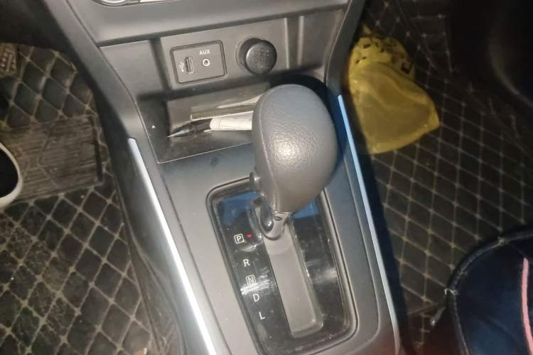 Used Nissan Sylphy 2021 Classic 1.6XE CVT Comfort Edition Gear Lever