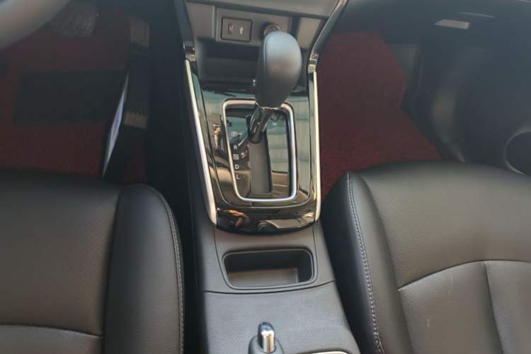 Used Nissan Sylphy 2021 Classic 1.6XL CVT Luxury Edition Gear Lever