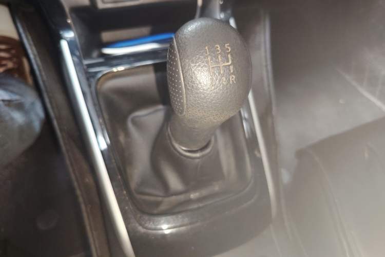 Used Nissan Sylphy 2021 Classic 1.6XL Manual Luxury Edition Gear Lever