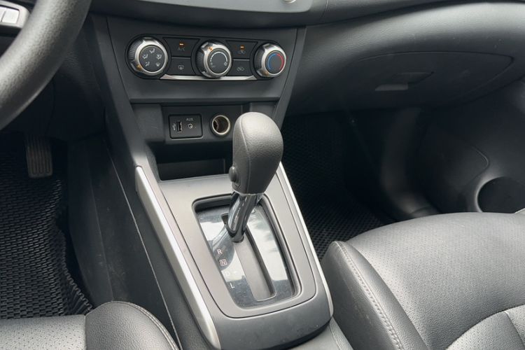 Used Nissan Sylphy 2021 Classic 1.6XL CVT Luxury Edition Gear Lever