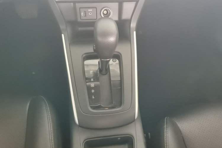 Used Nissan Sylphy 2021 Classic 1.6XE CVT Comfort Edition Gear Lever