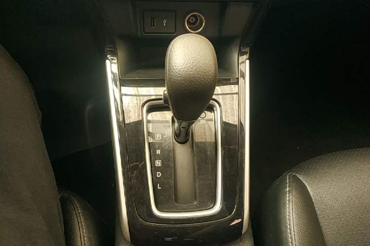 Used Nissan Sylphy 2021 Classic 1.6XL CVT Luxury Edition Gear Lever