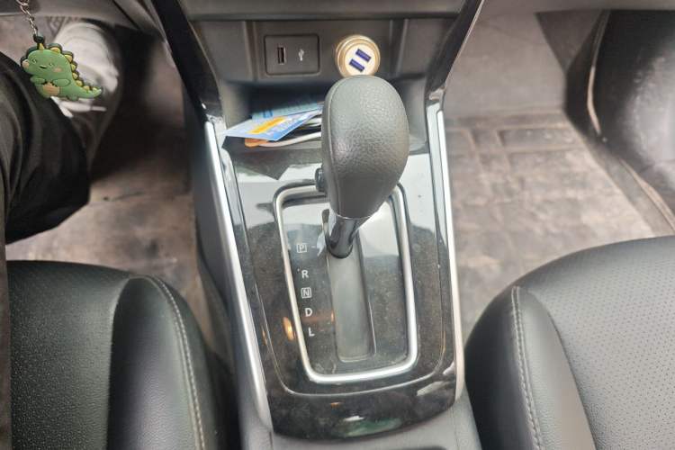 Used Nissan Sylphy 2021 Classic 1.6XL CVT Luxury Edition Gear Lever