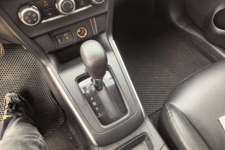 Used Nissan Sylphy 2021 Classic 1.6XE CVT Comfort Edition Gear Lever