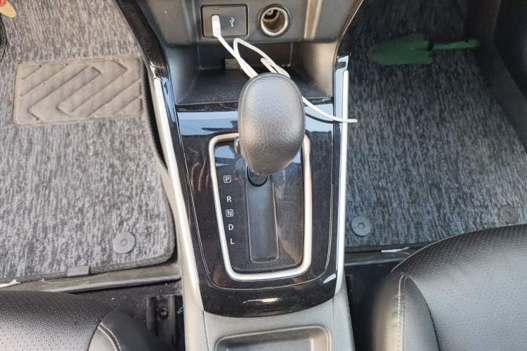 Used Nissan Sylphy 2021 Classic 1.6XL CVT Luxury Edition Gear Lever