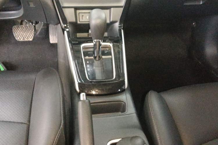Used Nissan Sylphy 2021 Classic 1.6XL CVT Luxury Edition Gear Lever