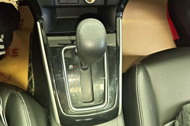 Used Nissan Sylphy 2021 Classic 1.6XL CVT Luxury Edition Gear Lever