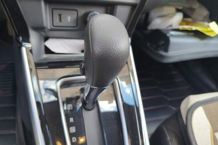 Used Nissan Sylphy 2021 Classic 1.6XL CVT Luxury Edition Gear Lever