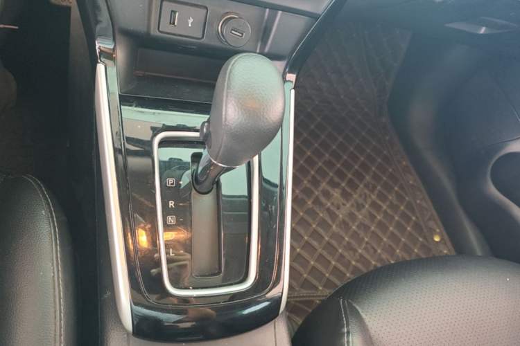 Used Nissan Sylphy 2021 Classic 1.6XL CVT Luxury Edition Gear Lever