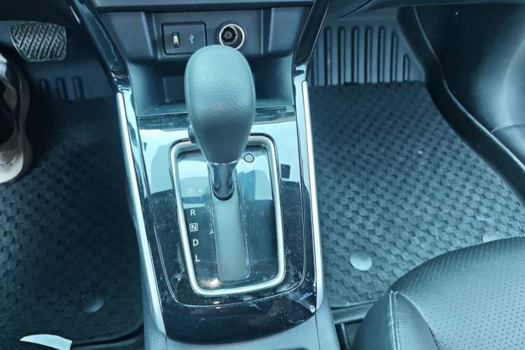 Used Nissan Sylphy 2021 Classic 1.6XL CVT Luxury Edition Gear Lever