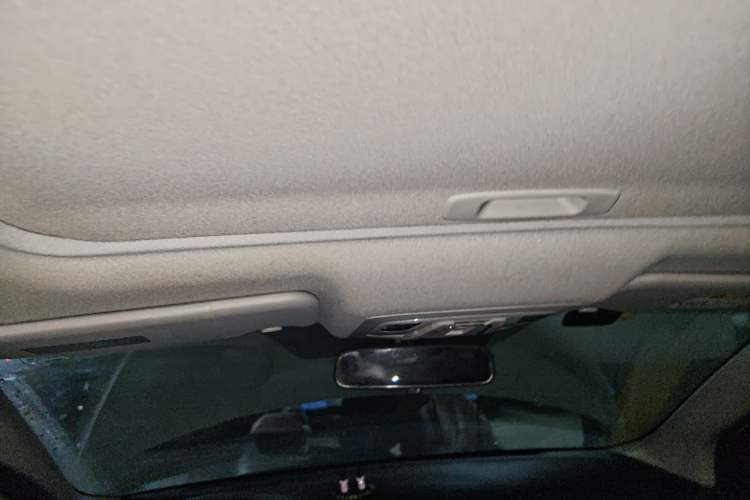 Used Nissan Sylphy 2021 Classic 1.6XL CVT Luxury Edition Headliner