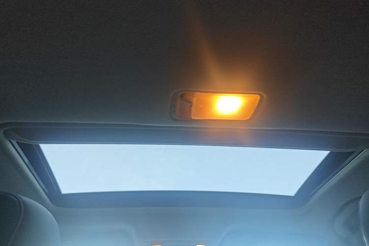 Used Nissan Sylphy 2021 Classic 1.6XL CVT Luxury Edition Headliner