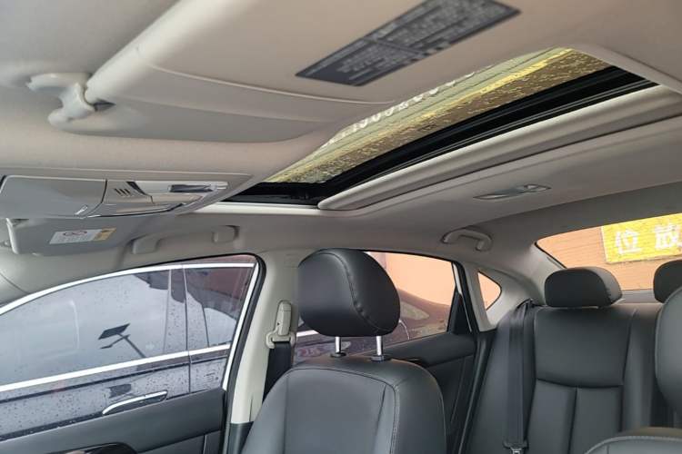 Used Nissan Sylphy 2021 Classic 1.6XL CVT Luxury Edition Headliner