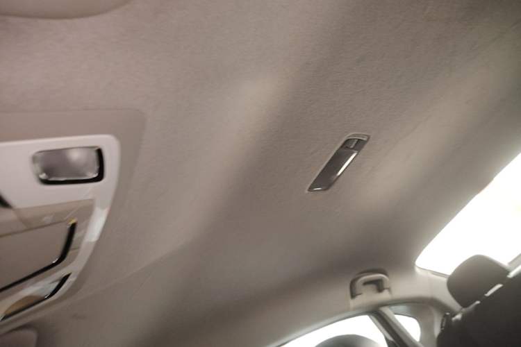 Used Nissan Sylphy 2021 Classic 1.6XE CVT Comfort Edition Headliner
