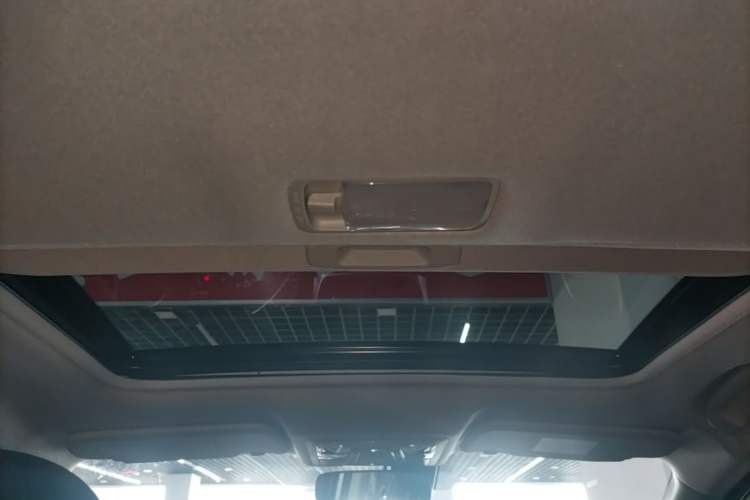Used Nissan Sylphy 2021 Classic 1.6XL CVT Luxury Edition Headliner