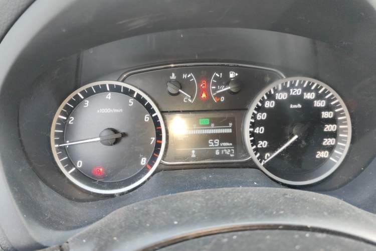 Used Nissan Sylphy 2021 Classic 1.6XE Manual Comfort Edition Instrument Cluster