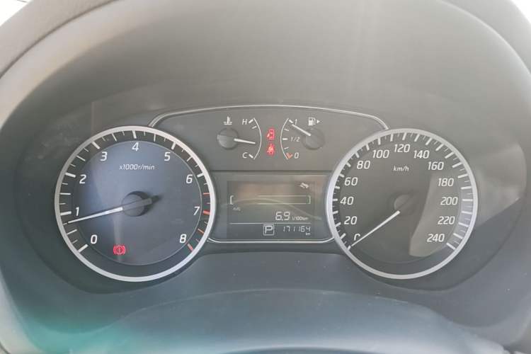 Used Nissan Sylphy 2021 Classic 1.6XE CVT Comfort Edition Instrument Cluster