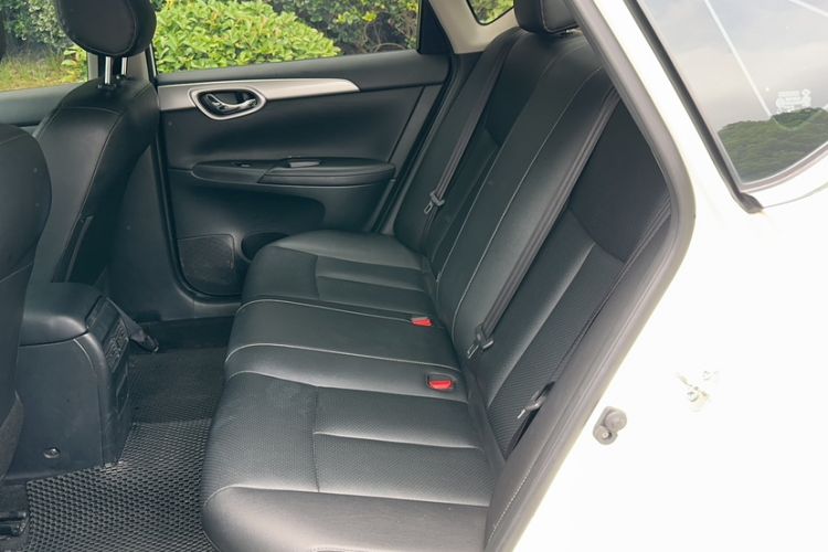 Used Nissan Sylphy 2021 Classic 1.6XL CVT Luxury Edition Interior 1