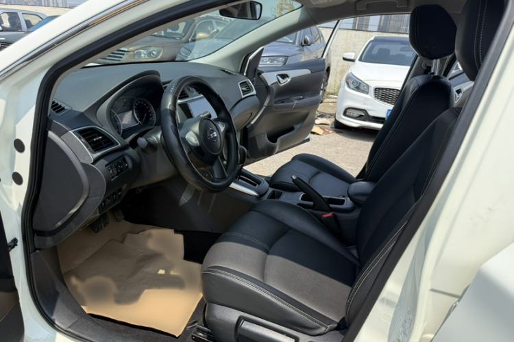 Used Nissan Sylphy 2021 Classic 1.6XL CVT Luxury Edition Interior 1