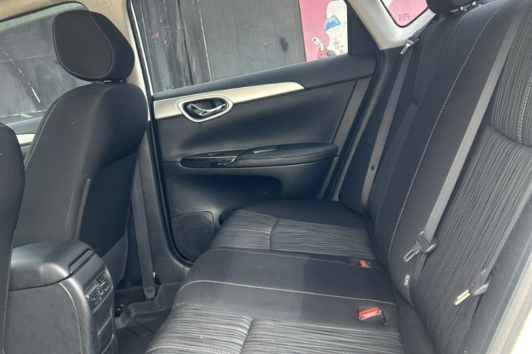 Used Nissan Sylphy 2021 Classic 1.6XE CVT Comfort Edition Interior 2