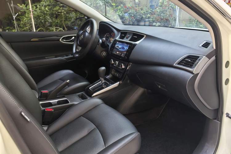 Used Nissan Sylphy 2021 Classic 1.6XL CVT Luxury Edition Interior 2