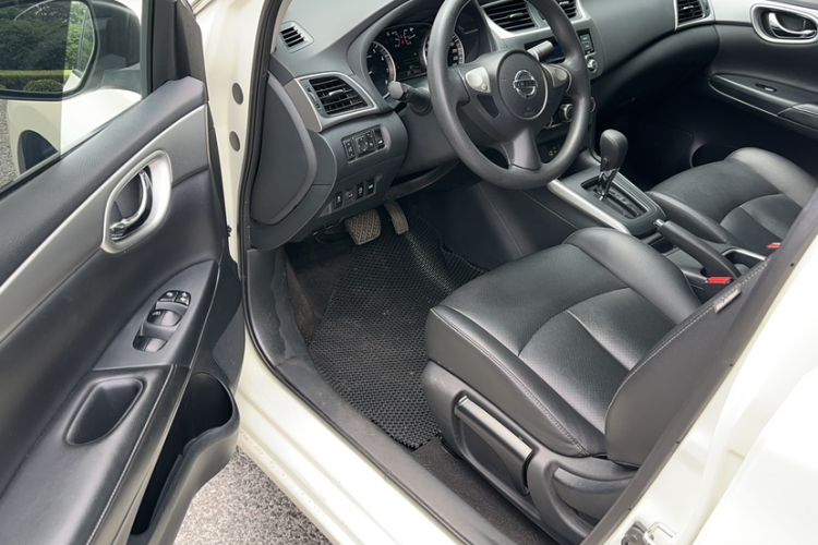 Used Nissan Sylphy 2021 Classic 1.6XL CVT Luxury Edition Interior 2