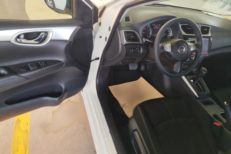 Used Nissan Sylphy 2021 Classic 1.6XE CVT Comfort Edition Interior 3