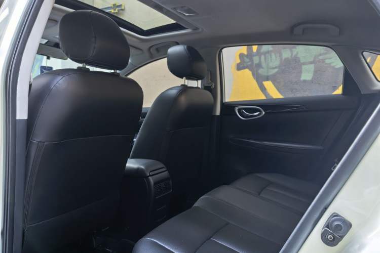 Used Nissan Sylphy 2021 Classic 1.6XL CVT Luxury Edition Interior 3