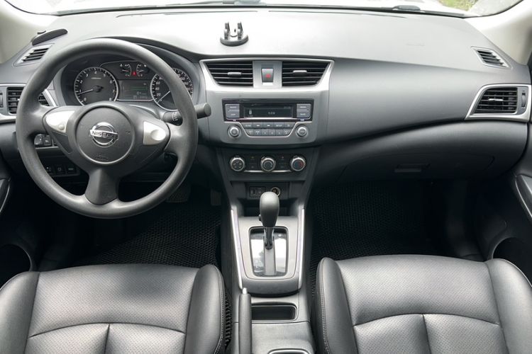 Used Nissan Sylphy 2021 Classic 1.6XL CVT Luxury Edition Interior 3