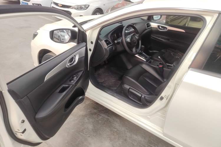 Used Nissan Sylphy 2021 Classic 1.6XE CVT Comfort Edition Interior 3