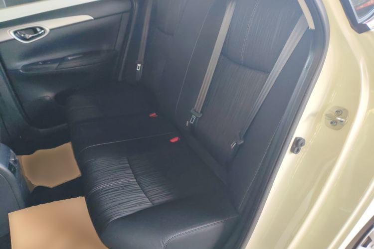 Used Nissan Sylphy 2021 Classic 1.6XE CVT Comfort Edition Interior 4