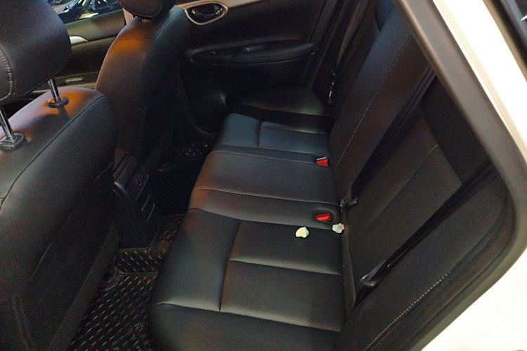 Used Nissan Sylphy 2021 Classic 1.6XE CVT Comfort Edition Interior 4