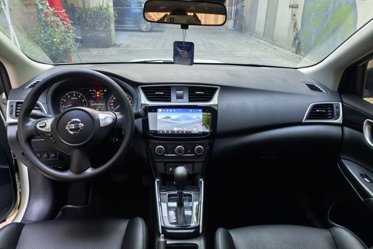 Used Nissan Sylphy 2021 Classic 1.6XL CVT Luxury Edition Interior 4