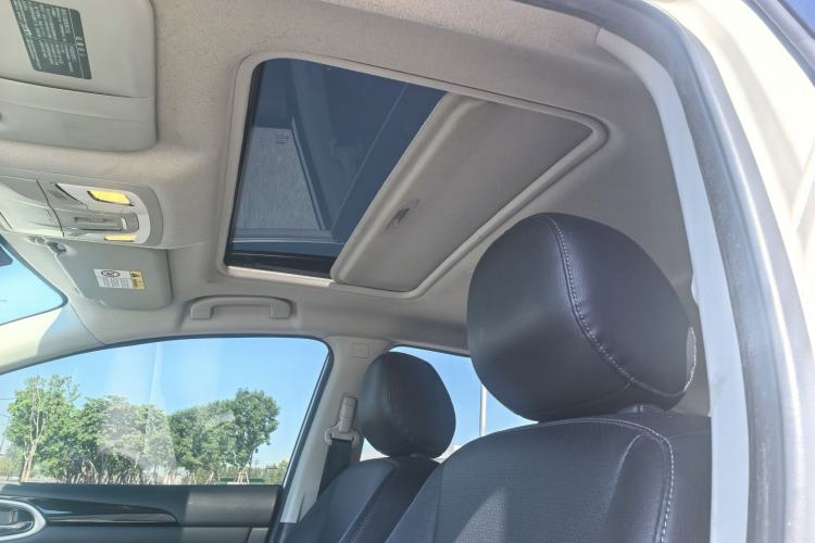 Used Nissan Sylphy 2021 Classic 1.6XL CVT Luxury Edition Interior 4