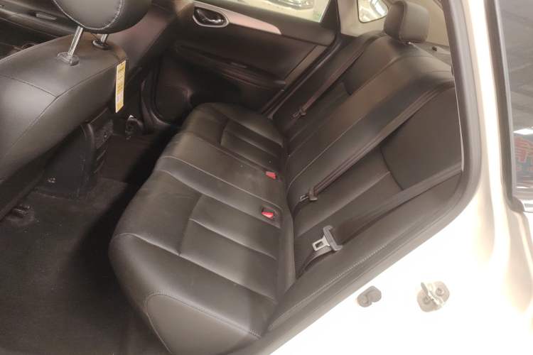 Used Nissan Sylphy 2021 Classic 1.6XE CVT Comfort Edition Interior 4